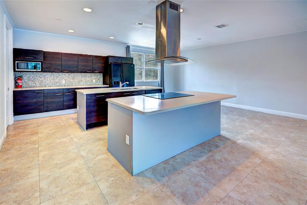 Photo of 1506 SW 4th Avenue, Fort Lauderdale, FL 33315 (MLS # F10436855)