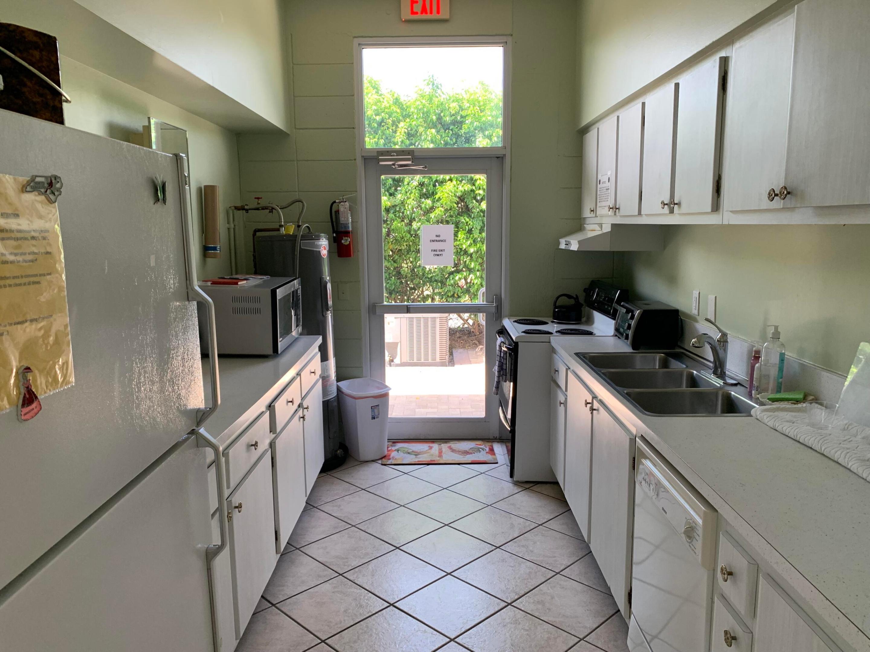 HIGH POINT WEST CONDO - Residential