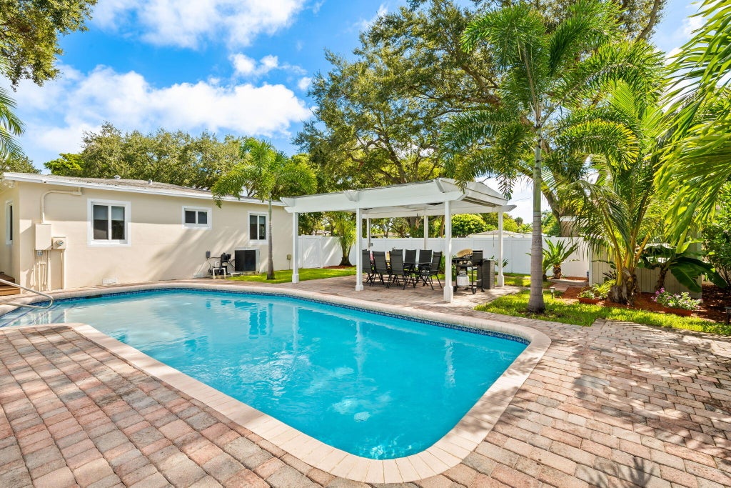 Photo of 1300 SE 17TH Street, Fort Lauderdale, FL 33316 (MLS # B26057816)