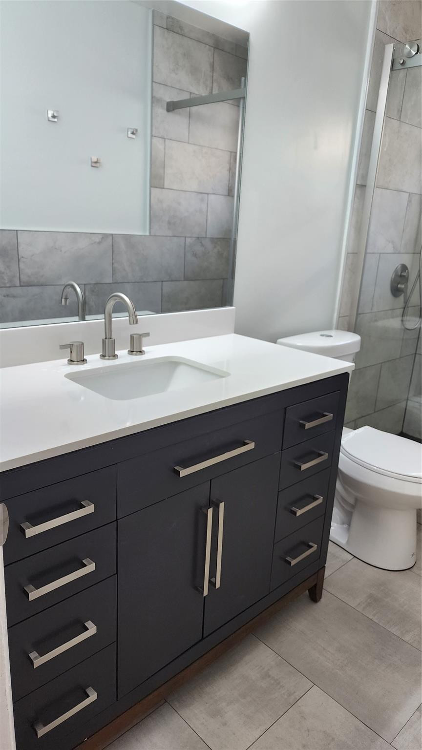 1523-1525 NW 8th Avenue