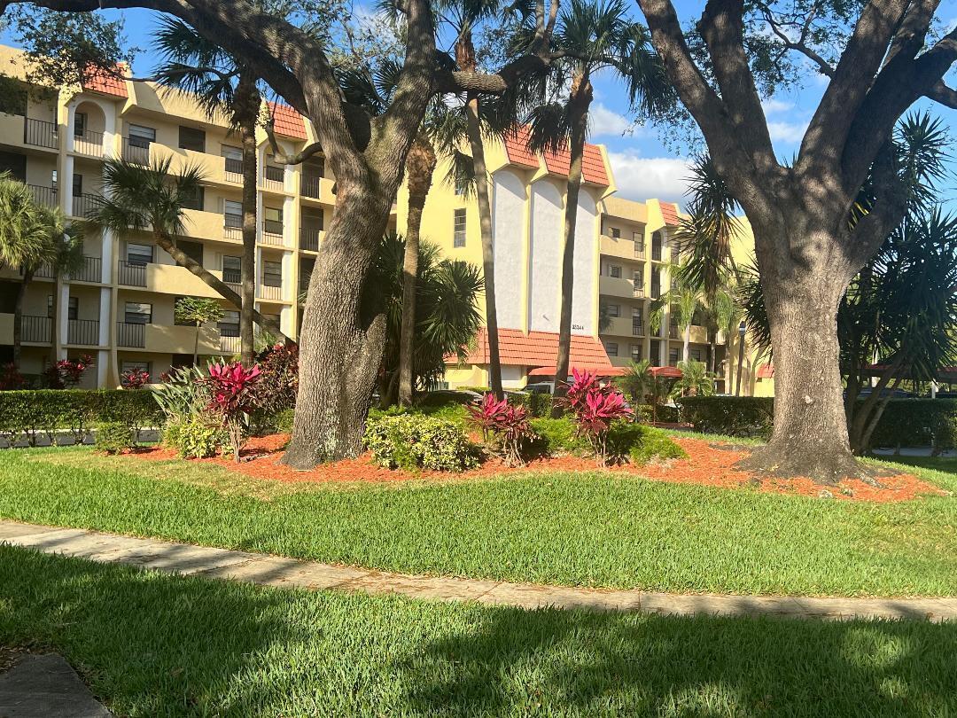 EXTREMELY CONVENIENT LOCATION !CLOSE TO ALL....SPACIOUS 2 BEDROOMS SPLIT FLOOR PLAN ... 2 LARGE BATHS....LARGE CLOSETS. DINING AREA WITH TRAY CEILINGS..LIVING ROOM , ENCLOSED PATIO , WASHER/DRYER , STORAGE CLOSET,.. STORAGE ROOM ALSO INCLUDED! WONDERFUL VALUE ....COMMUNITY HAS BEAUTFUL TENNIS COURTS, POOL, GYM, LIBRARY ,GAME ROOM PING PONG ,POOL TABLES MORE.... COVERED PARKING AS WELL AS PLENTY OF GUEST PARKING BOCA DUNES GOLF COURSE RIGHT ACROSS THE STREET 55+ 1 PERSON ...OTHERS 25+MUST SEE WILL NOT LAST.....