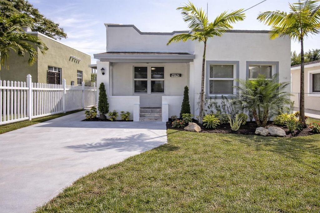 Photo of 4324 Garden Avenue, West Palm Beach, FL 33405 (MLS # R11163585)