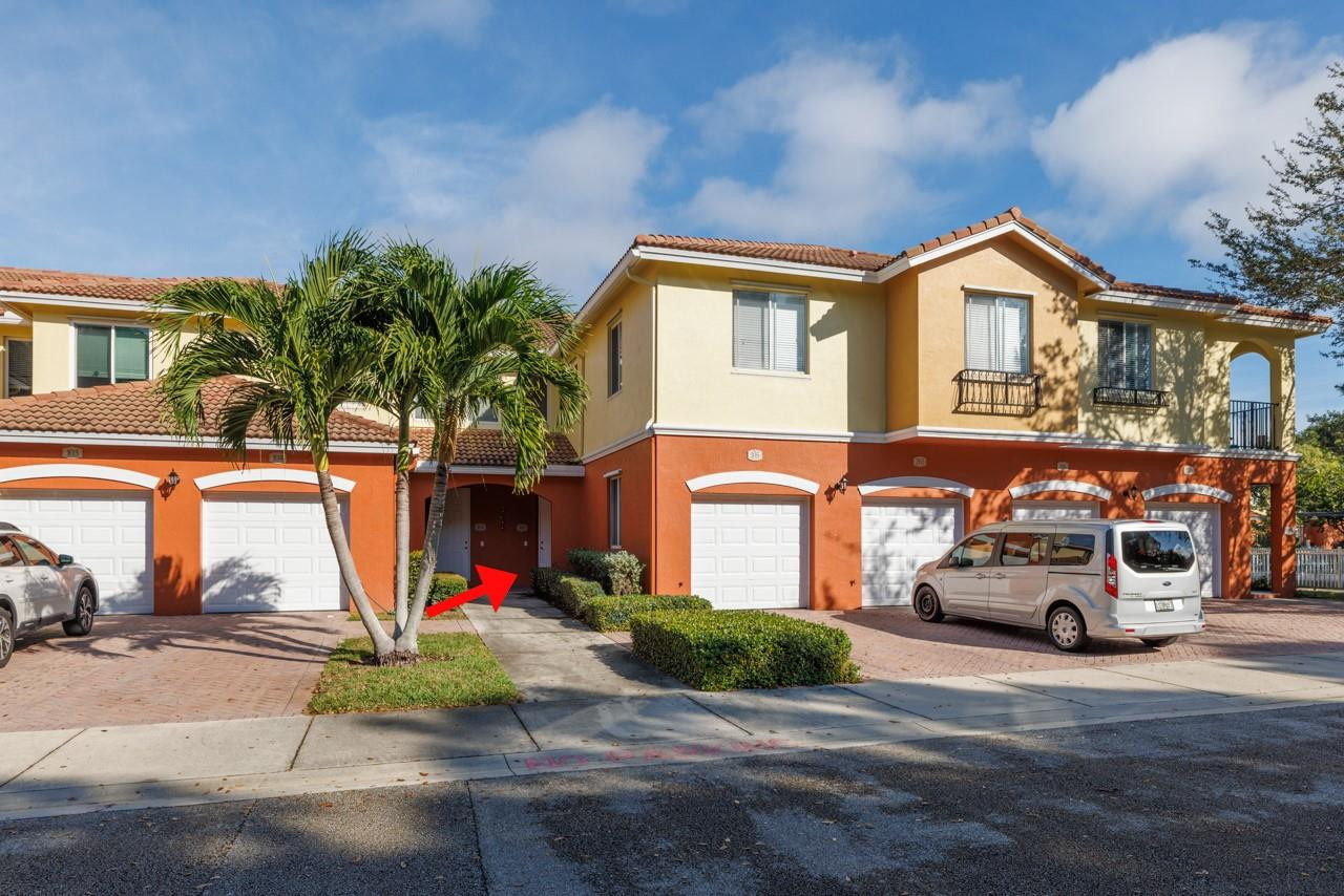 55 SE Palermo Court 105