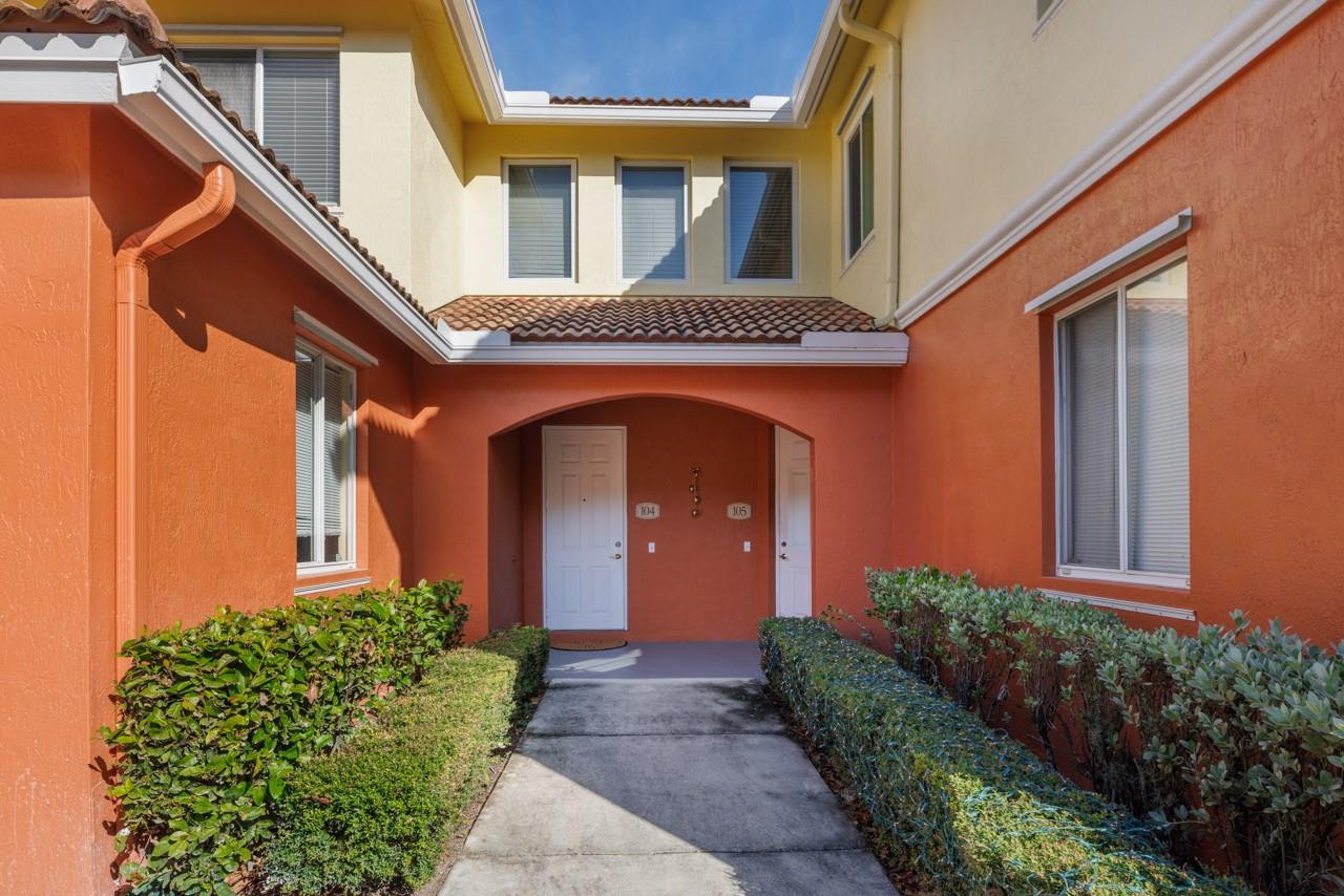 55 SE Palermo Court 105