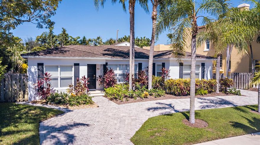 Rare opportunity in the highly desirable El Cid Historic Neighborhood. Build your dream home on a nonconforming lot. This home features 4 bedrooms, 4 bathrooms, whole house gas generator, and oversized 2 car garage along with gated driveway. Conveniently located near the intracoastal, Flagler Drive and Palm Beach.