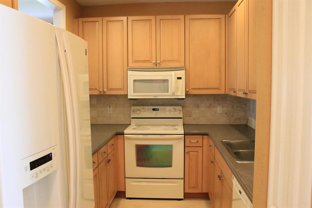 ABACOA TOWN CENTER 3 - Residential Lease