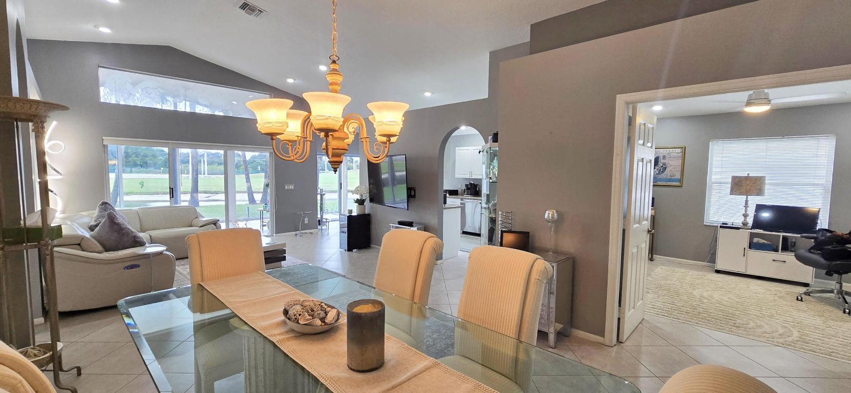 LAKERIDGE GREENS AT PIPERS GLEN - Residential