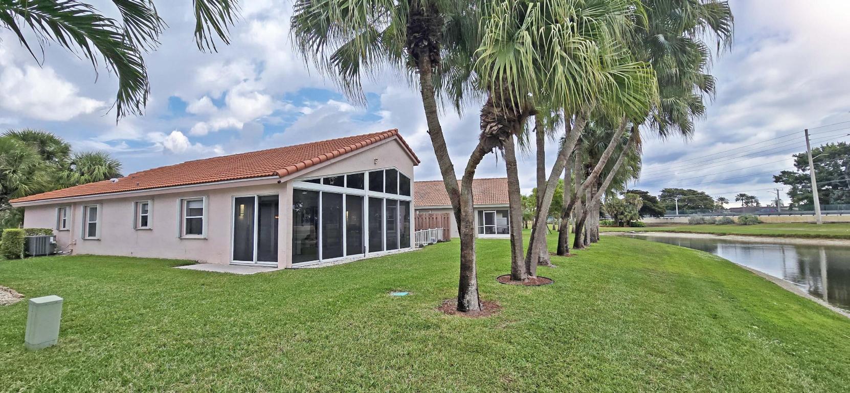 LAKERIDGE GREENS AT PIPERS GLEN - Residential