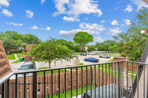 Tiny photo for 4065 WIMBLEDON Drive, Cooper City, FL 33026 (MLS # B26090924)