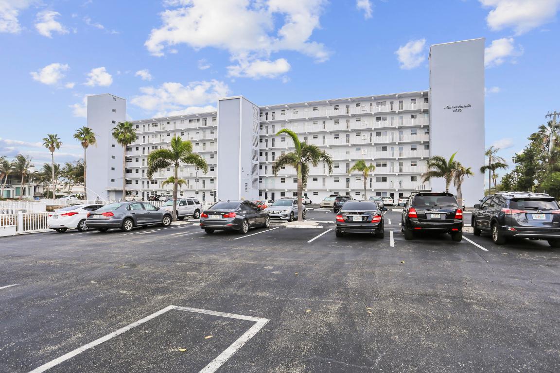 MASSACHUSETTS APTS CONDO - Residential