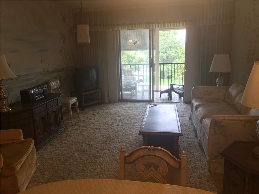 Hidden gem in pompano beach one bedroom turn key fully furnished unit located on top floor! New kitchen appliances microwave fridge and stove. Close to stores and major highways 5 min to the beach driving. brand new library and cultural center across the street. Come and see the beautiful garden pool area with tennis courts, shuffle board and a clubhouse with saunas,pool and ping pong tables.