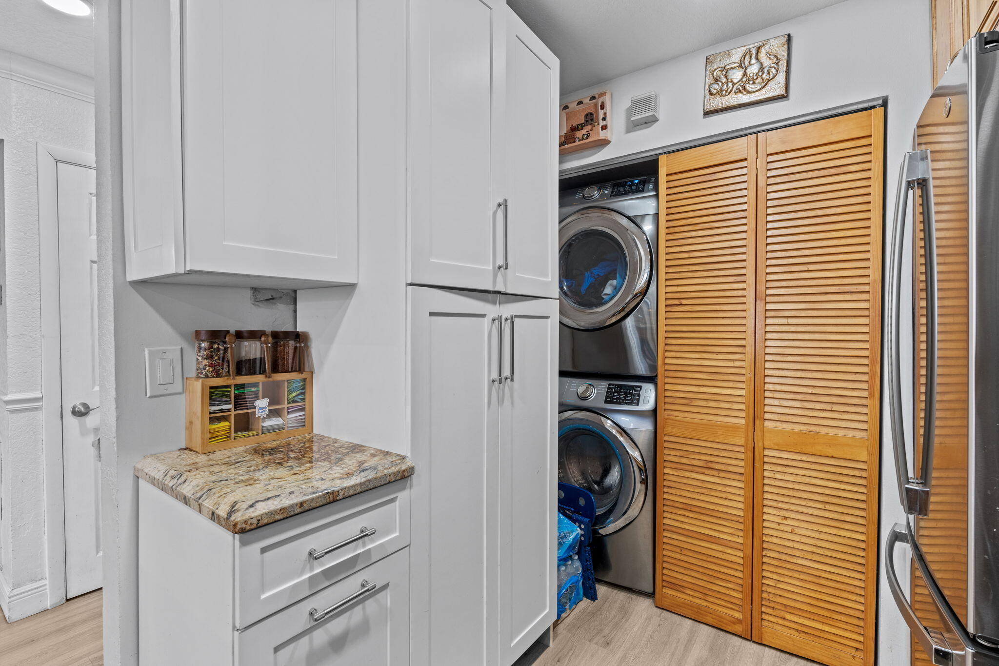 RAMBLEWOOD PLACE CONDO - Residential
