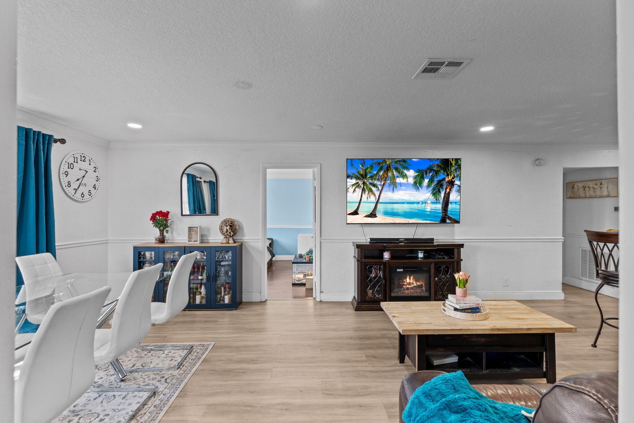 RAMBLEWOOD PLACE CONDO - Residential