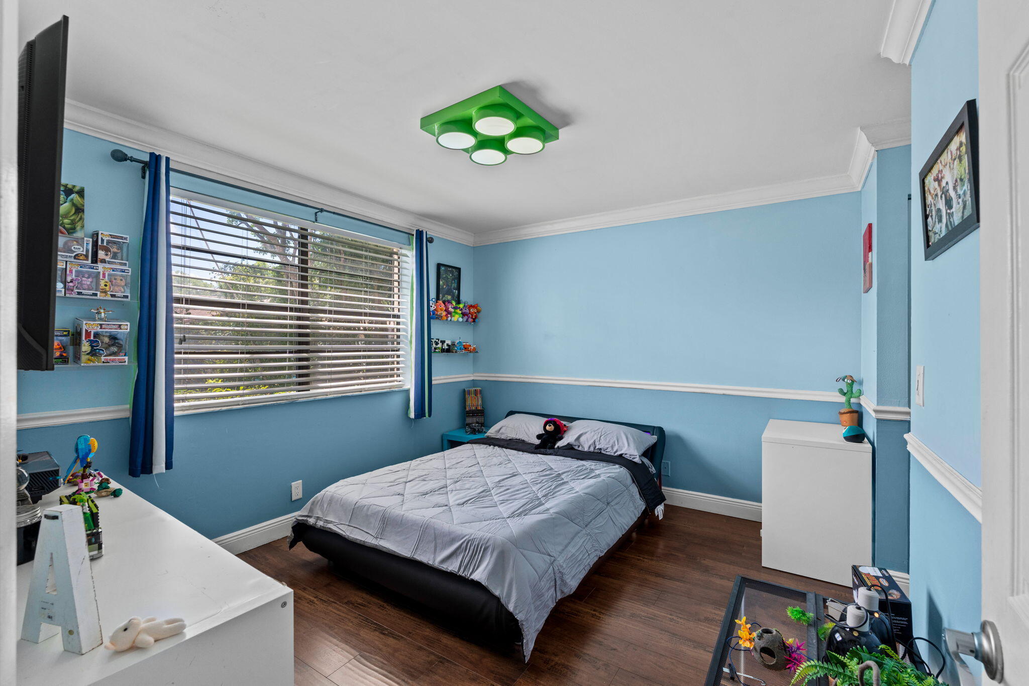 RAMBLEWOOD PLACE CONDO - Residential