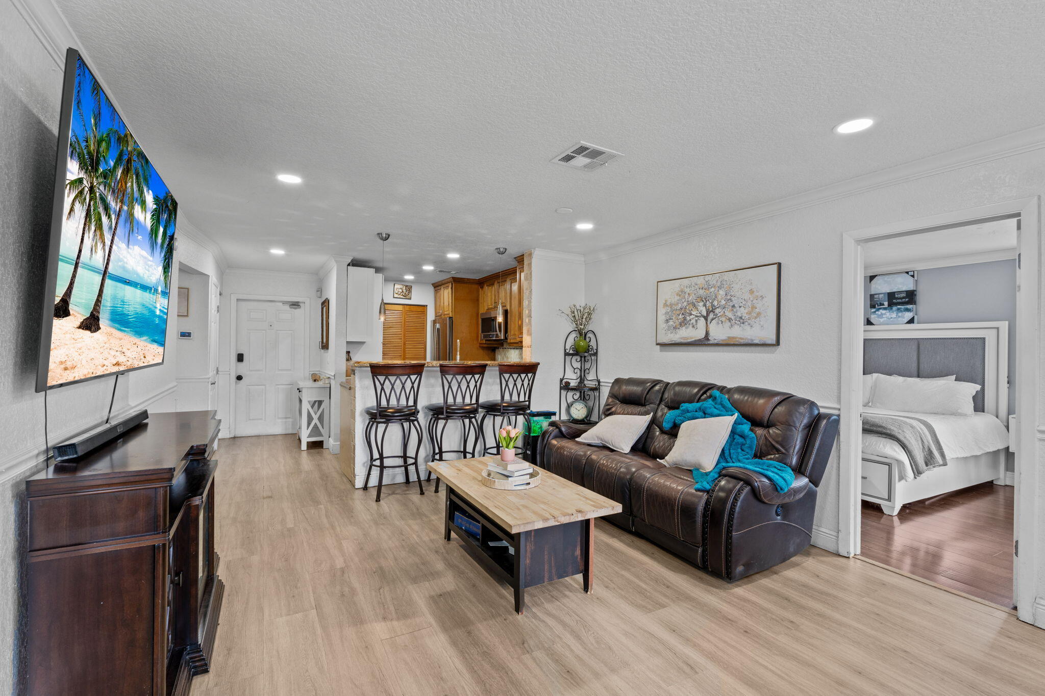 RAMBLEWOOD PLACE CONDO - Residential