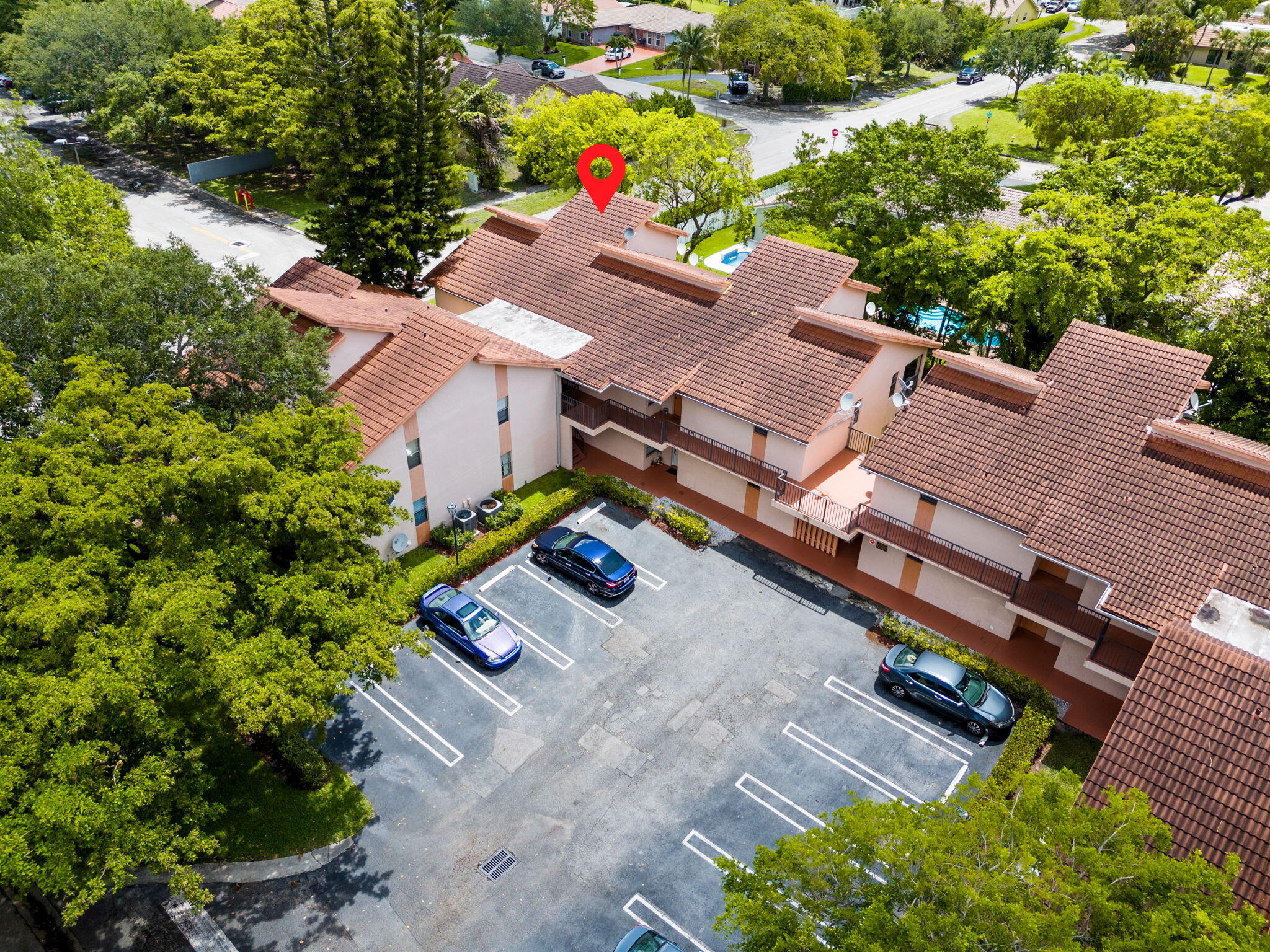 RAMBLEWOOD PLACE CONDO - Residential