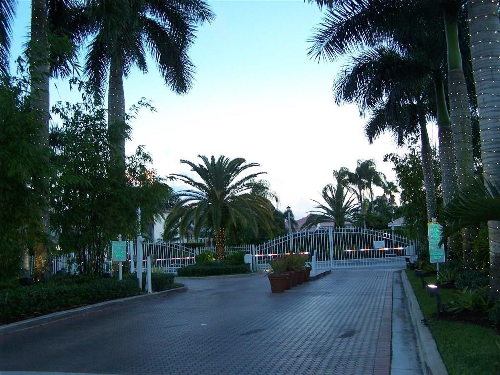 THE ISLAND-Wyndham Lakes - Residential