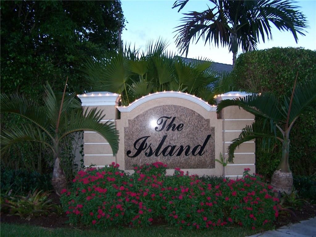 THE ISLAND-Wyndham Lakes - Residential