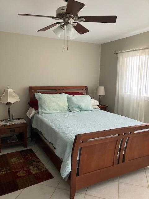 HILLSBORO IMPERIAL APTS C - Residential Lease