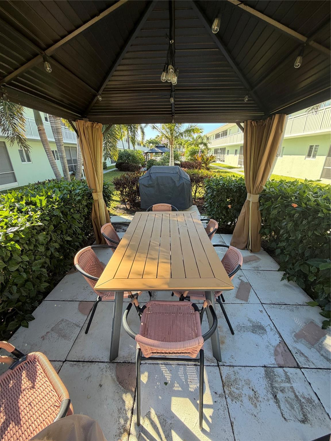 Tarelton Manor Apartments - Residential