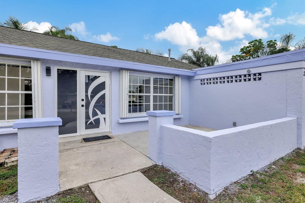 Photo of 124 Aldea Court, Port Saint Lucie, FL 34952 (MLS # R11032364)