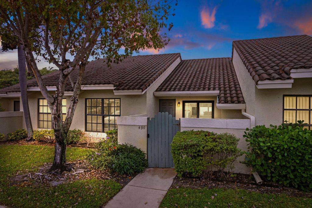 Photo of 490 Hardwood Place, Boca Raton, FL 33431 (MLS # R11157558)