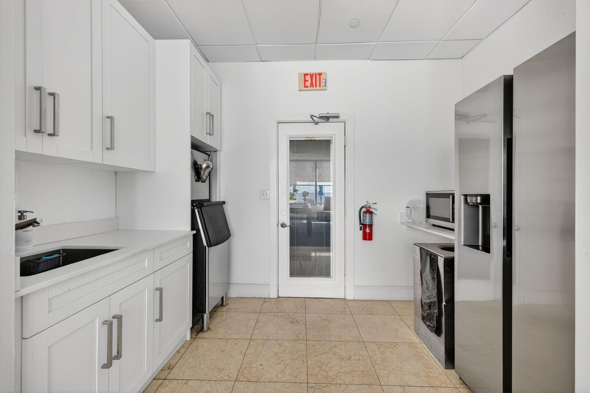 The Seasons Condo - Residential Lease