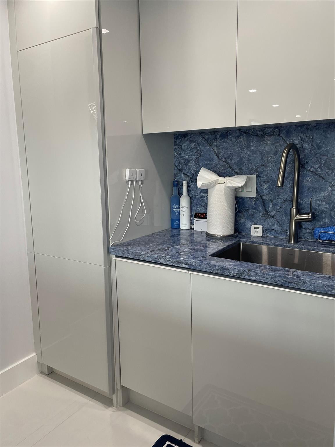 The Seasons Condo - Residential Lease