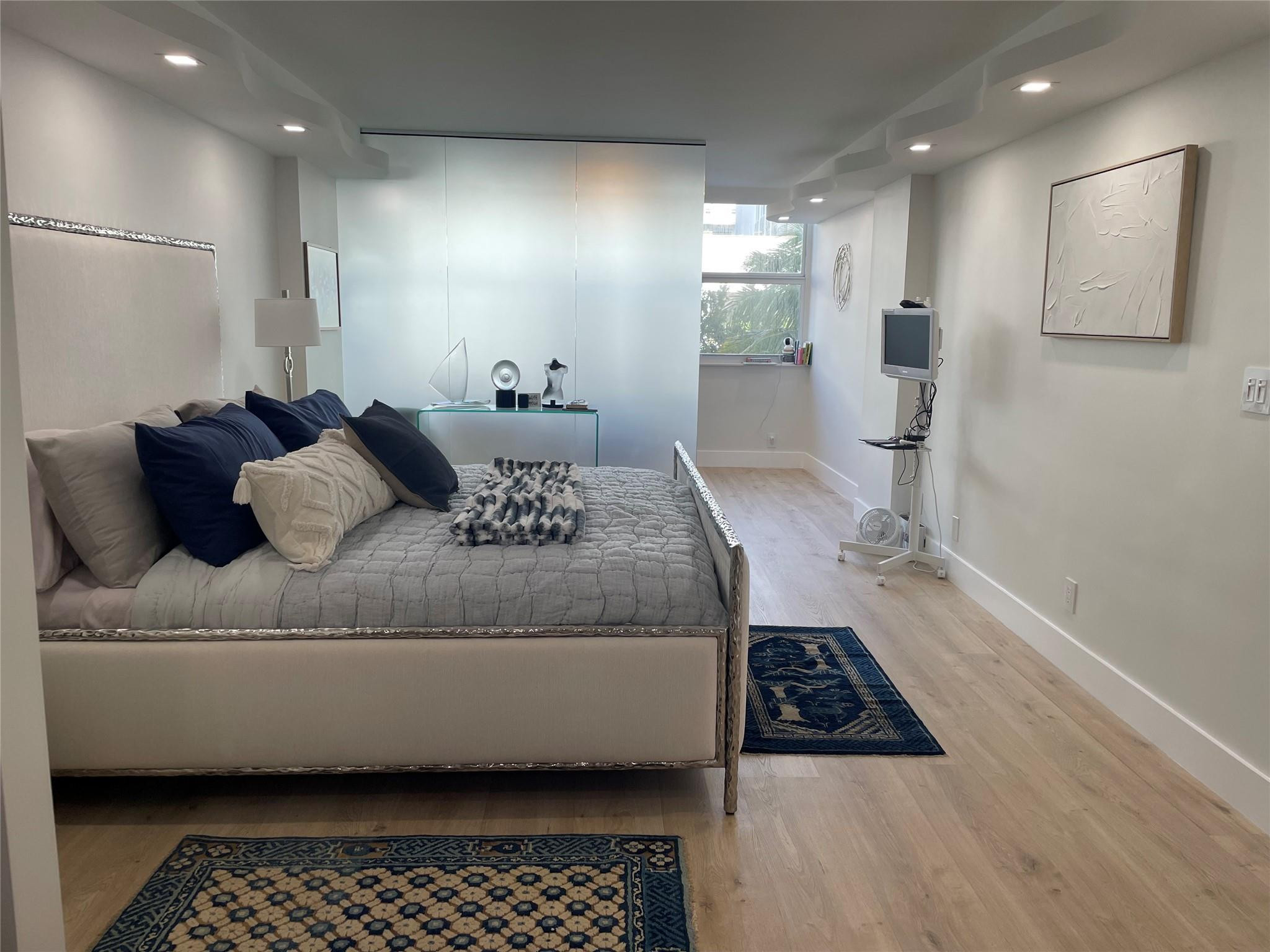 The Seasons Condo - Residential Lease