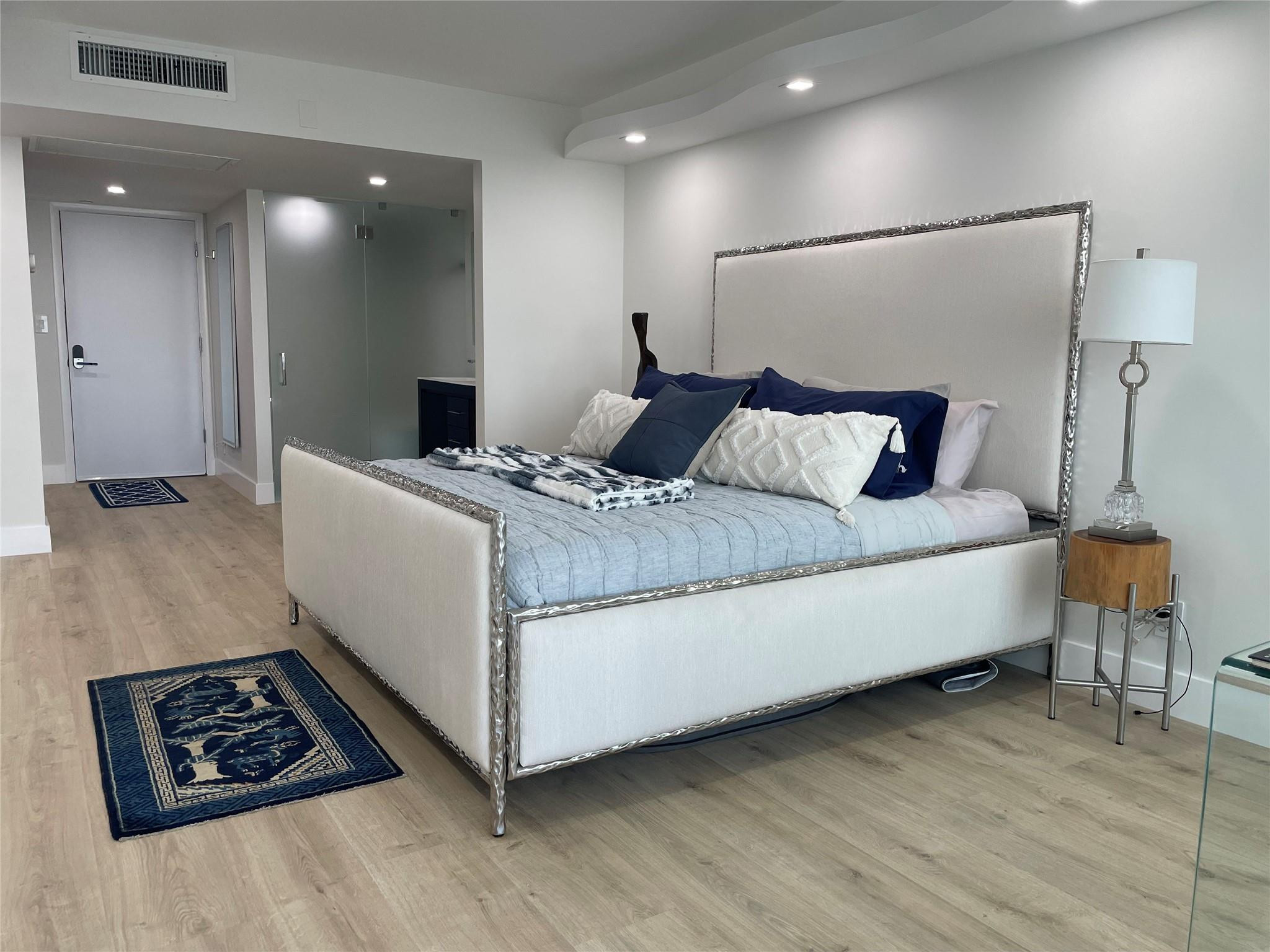 The Seasons Condo - Residential Lease