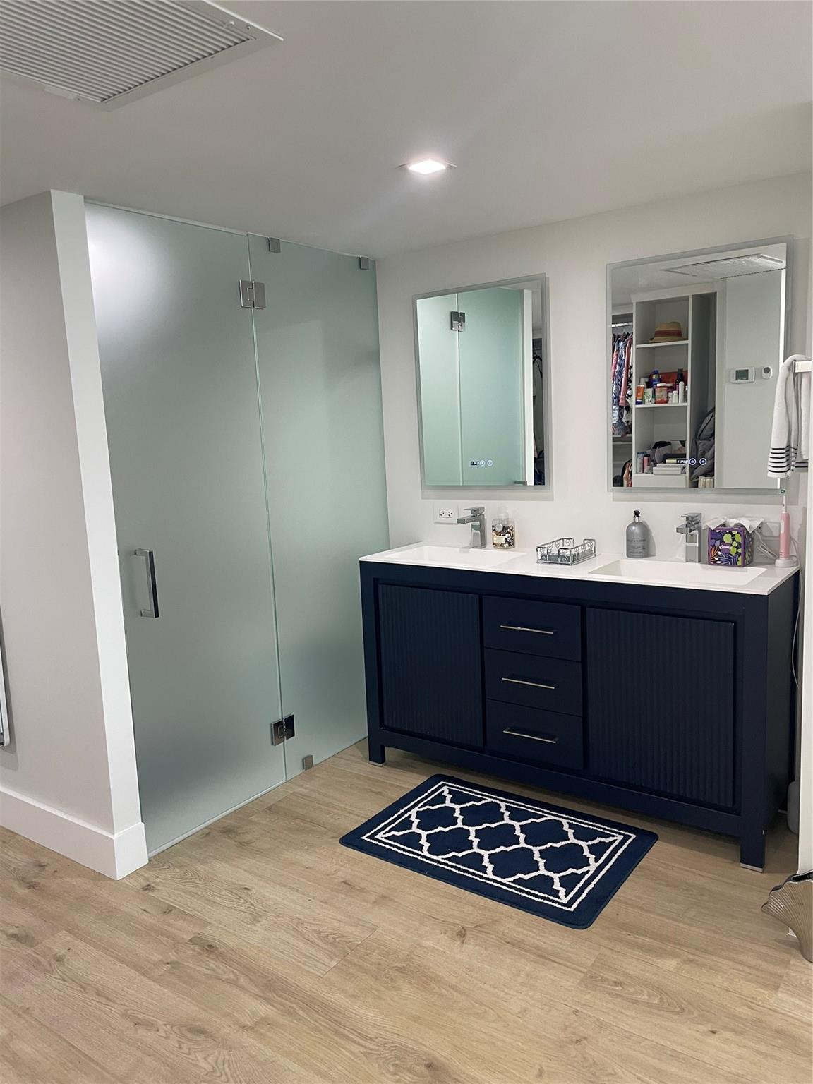 The Seasons Condo - Residential Lease