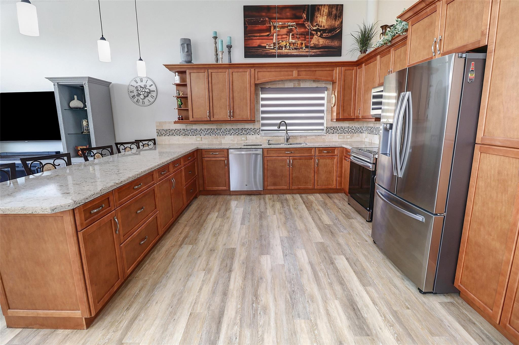 Kensington 146-39 B - Residential