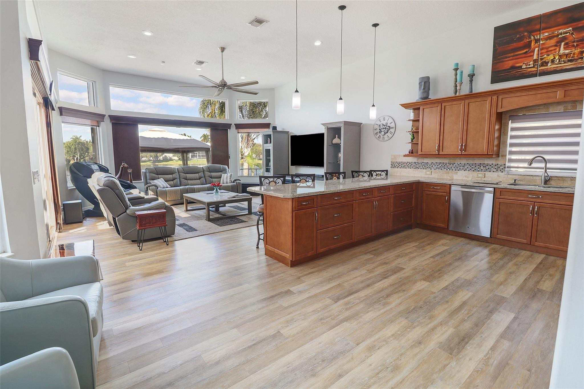 Kensington 146-39 B - Residential