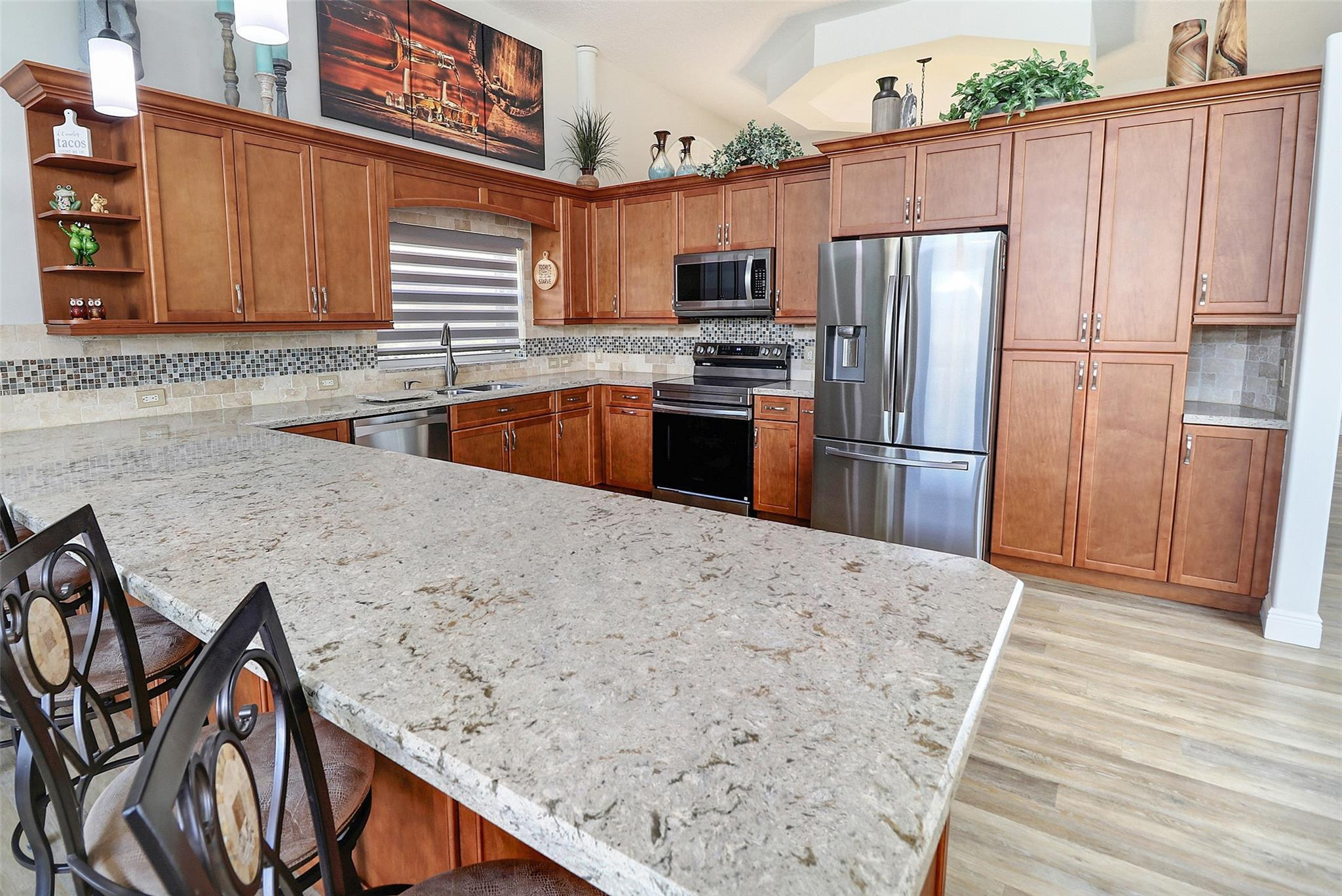 Kensington 146-39 B - Residential