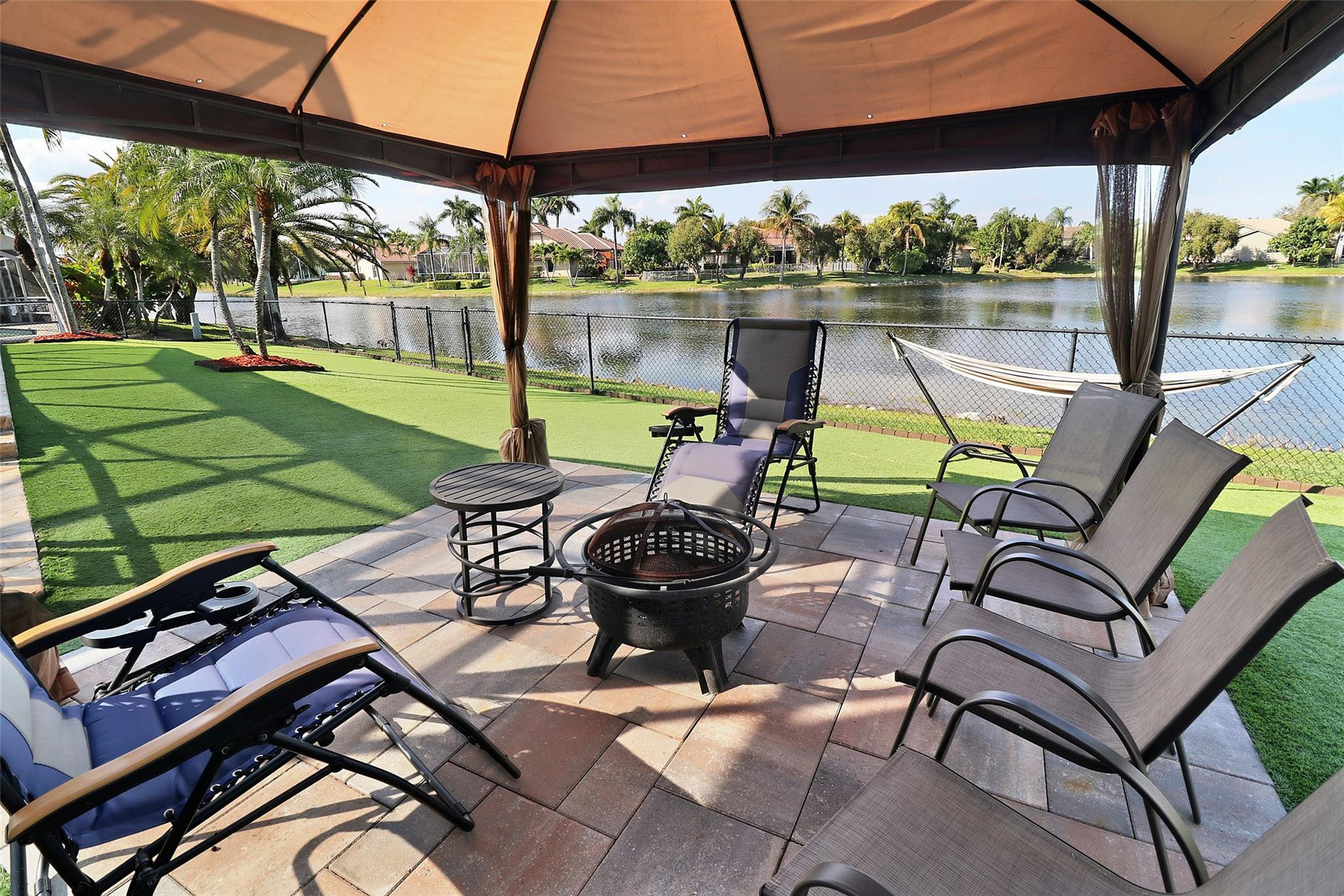 Kensington 146-39 B - Residential