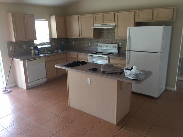 PORT ST LUCIE SECTION 17 - Residential Lease