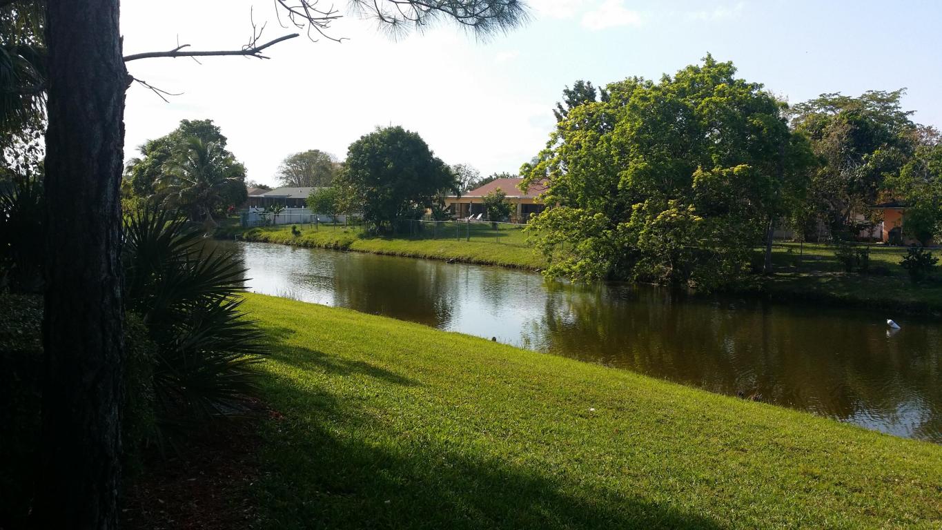 SEMINOLE ESTATES and TOWNHOMES - Residential