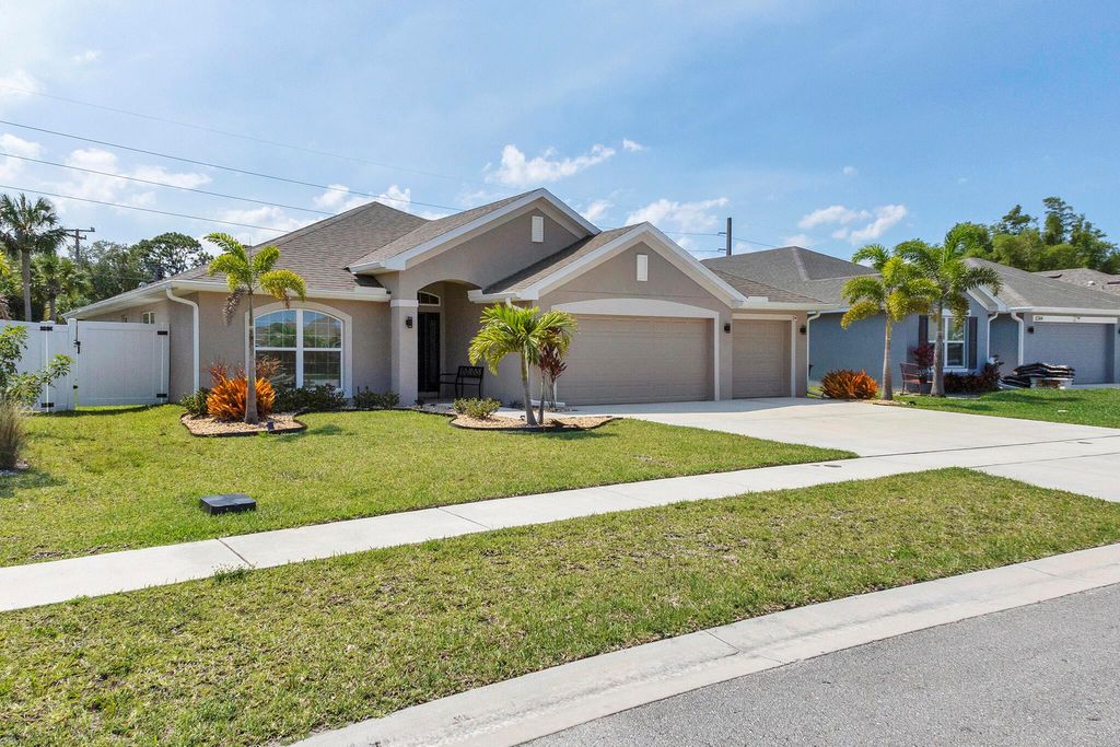 Photo of 5348 Lugo Street, Fort Pierce, FL 34951 (MLS # R11090102)