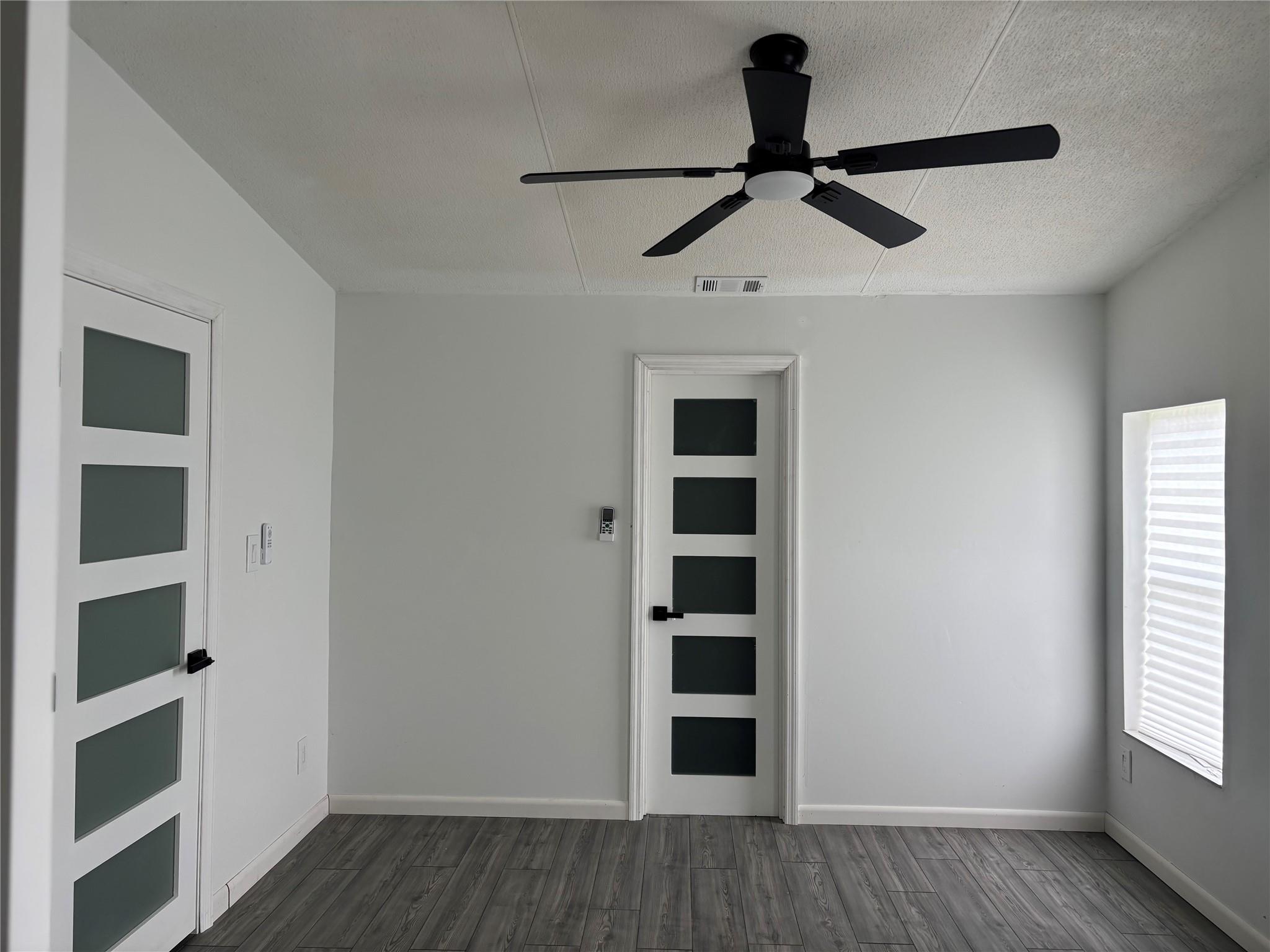Park City Sec Two 56-25 B - Residential