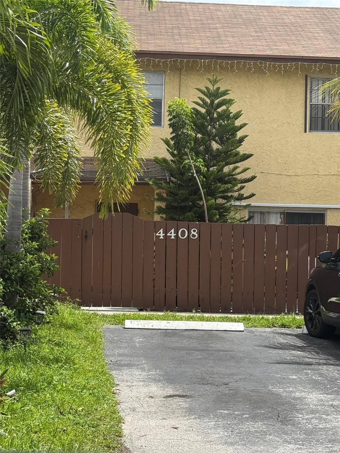 4408 NW 4th Ave 2760