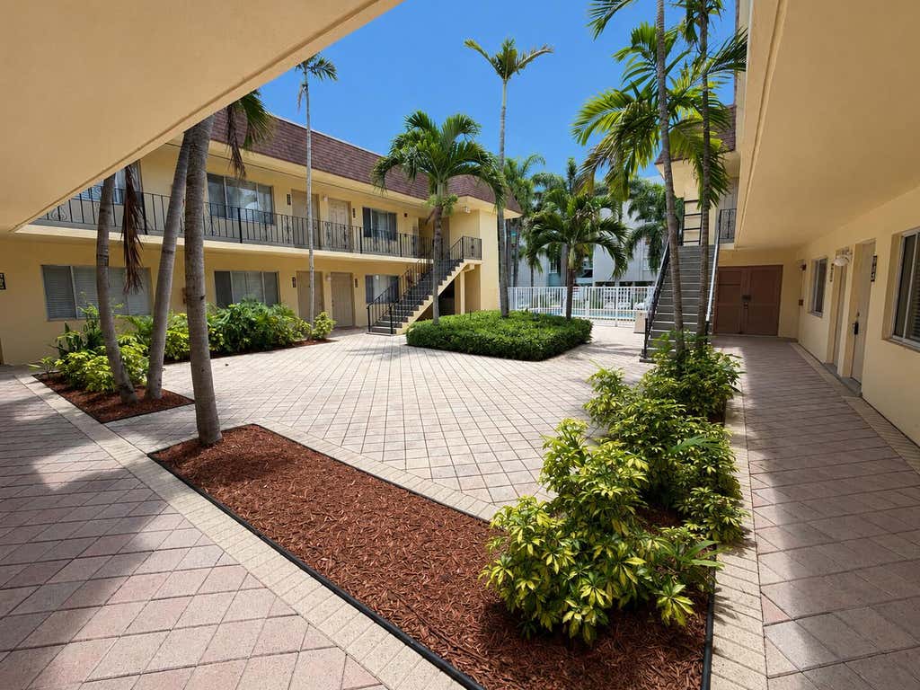 Photo of 515 S Sequoia Drive #109, West Palm Beach, FL 33409 (MLS # B26042345)