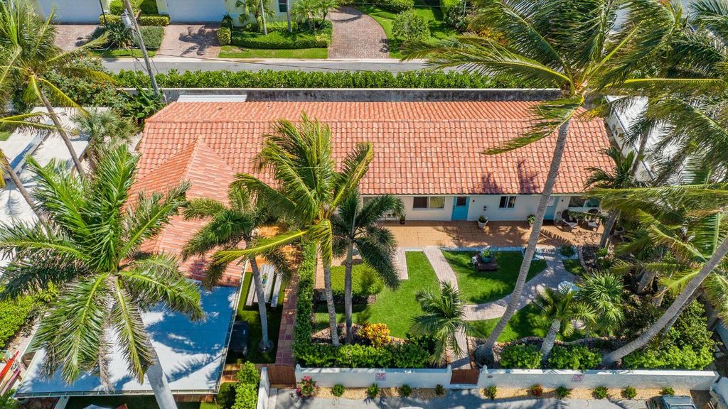 Photo of 11 Tropical Drive #3, Ocean Ridge, FL 33435 (MLS # R10986048)