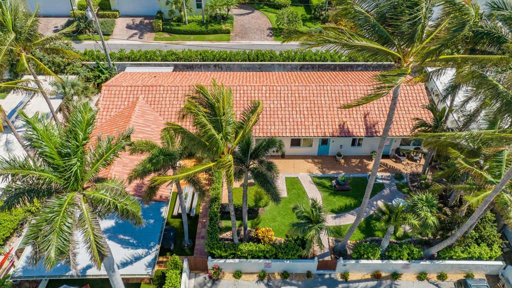 Photo of 11 Tropical Drive #3, Ocean Ridge, FL 33435 (MLS # R10986048)