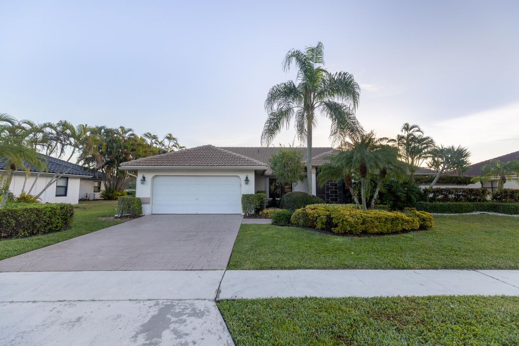 Photo of 11380 Boca Woods Lane, Boca Raton, FL 33428 (MLS # R10960800)