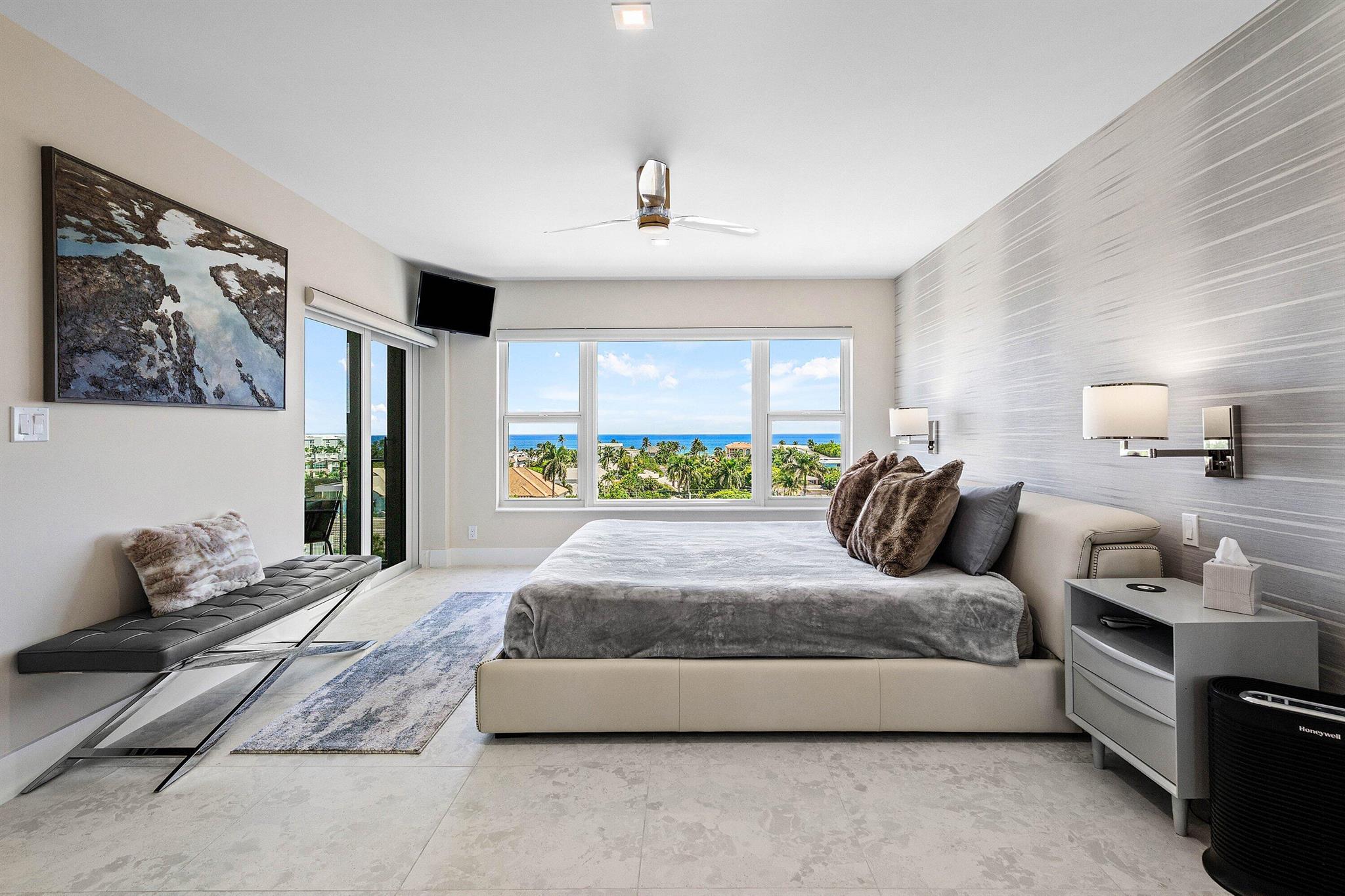 SEAGATE TOWERS CONDO - Residential