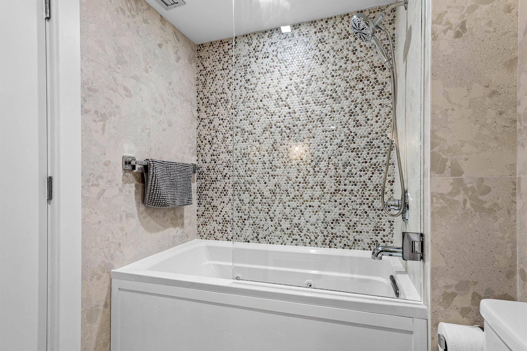 SEAGATE TOWERS CONDO - Residential