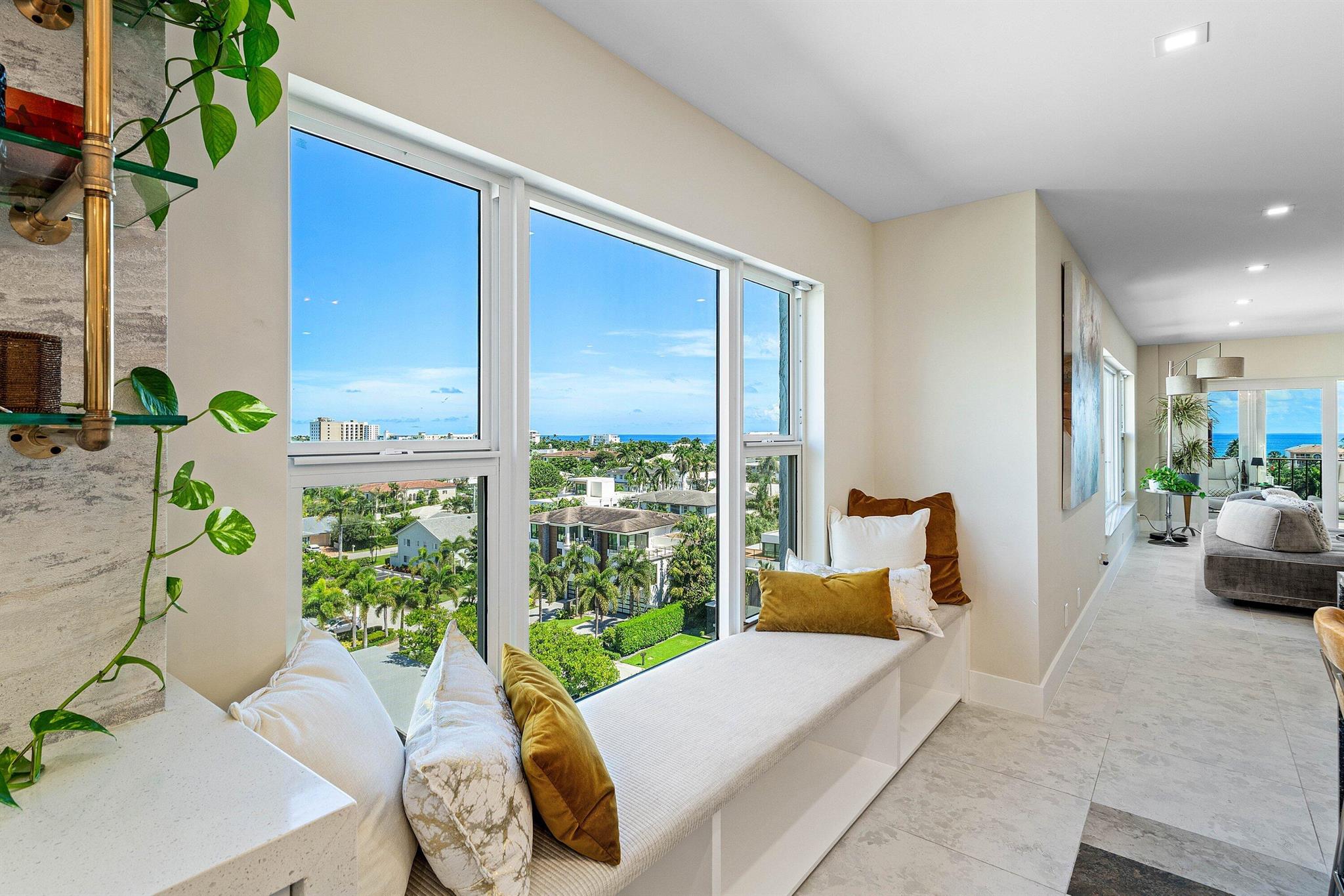 SEAGATE TOWERS CONDO - Residential