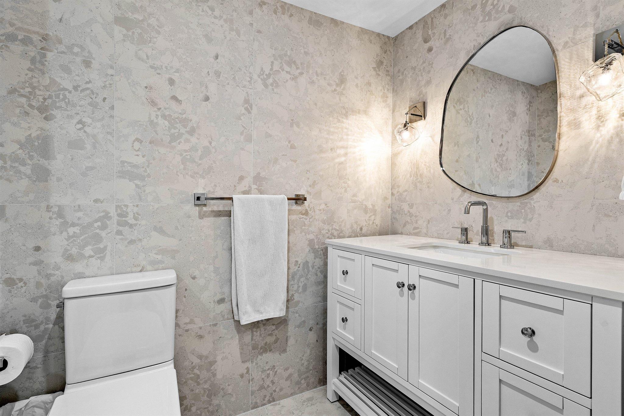 SEAGATE TOWERS CONDO - Residential