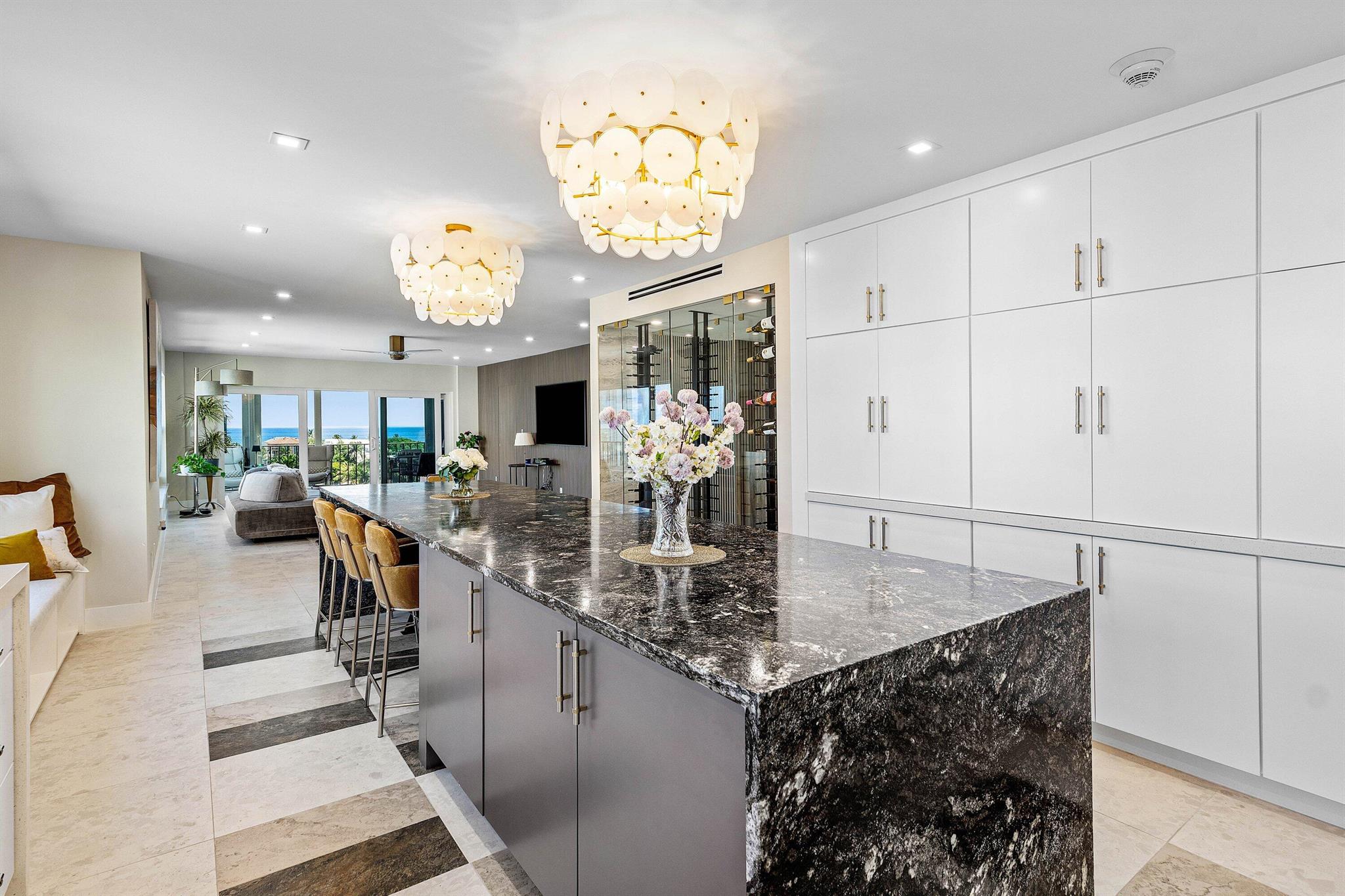 SEAGATE TOWERS CONDO - Residential