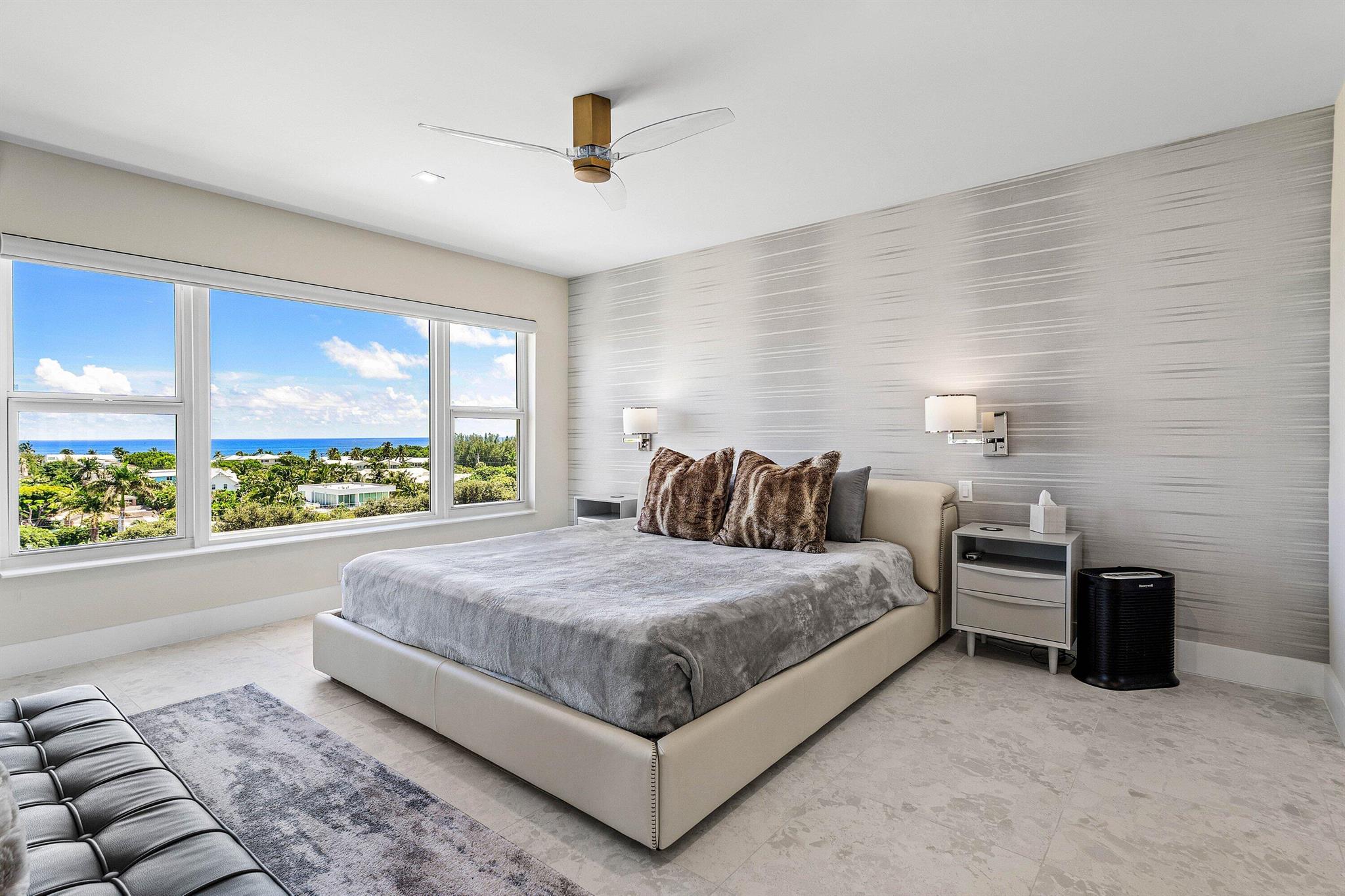 SEAGATE TOWERS CONDO - Residential